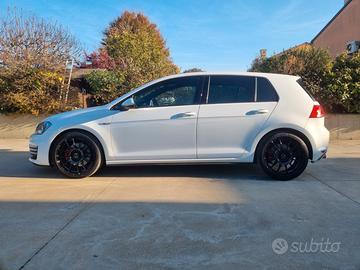 VOLKSWAGEN Golf 7ª serie - 2014