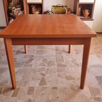 Tavolo quadrato apertura a libro con 6 sedie