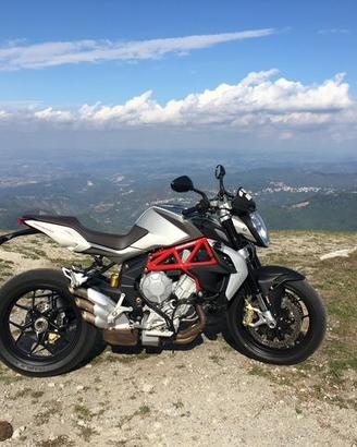  Moto MV Agusta brutale 800 