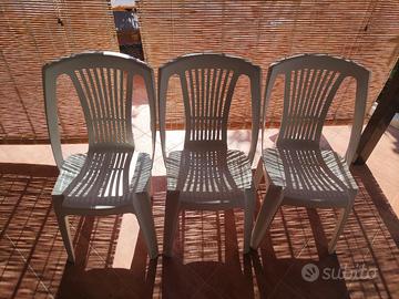 Set n 3 sedie da giardino.