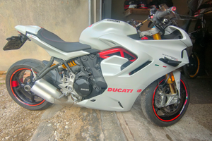 Ducati super sport S