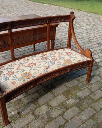 panca imbottita con poltroncine 