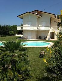 Villa con piscina a 10" dalla spiaggia - Pesaro