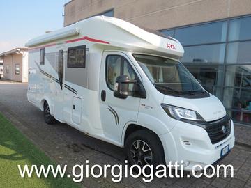 CAMPER SEMINTEGRALE ARCA P699 GLM EUROPA CON GARAG