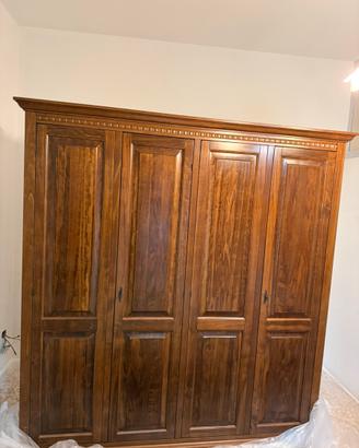 Armadio in noce 4 ante