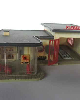 stazione di servizio, marca Faller