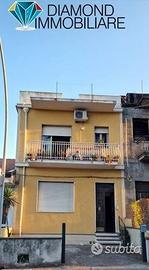 Casa singola 200 mq con garage a piedimonte etneo