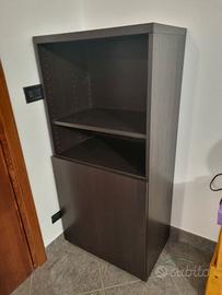 Mobile libreria con ripiani e anta – colore wengé
