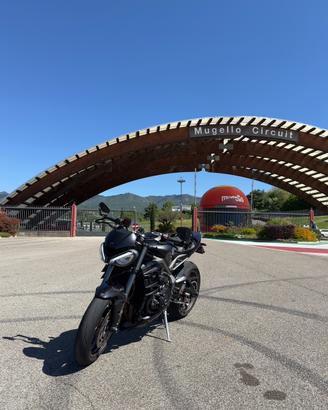 Triumph street triple 765 rs