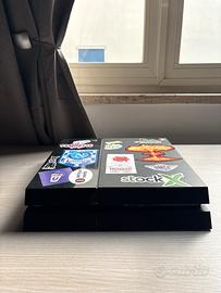 Playstation 4 + 10 giochi + 4 joystick