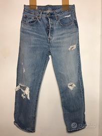 Jeans strappati shop dietro levis