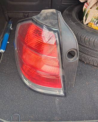 Fanale posteriore SX Opel Zafira B