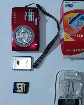 Nikon coolpix rossa s2600 14MP