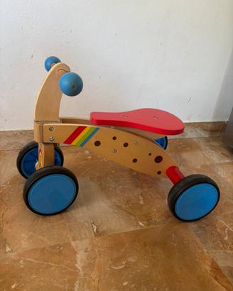 Triciclo in legno