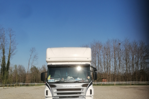 Scania trasporto cavalli