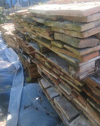 TEGOLE E TAVELLE IN COTTO USATI