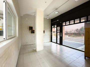 LOCALE COMMERCIALE VIA ROMA, CENTRO PADERNO DUGNAN