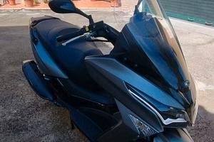 scooter KYMKO 300 nuovo