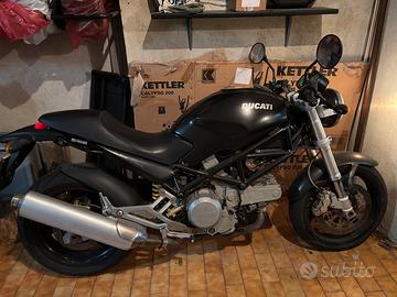 Ducati Monster 620 dark