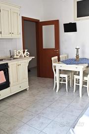 Trilocale a TORRE LAPILLO CENTRO, 4/6 posti letto,