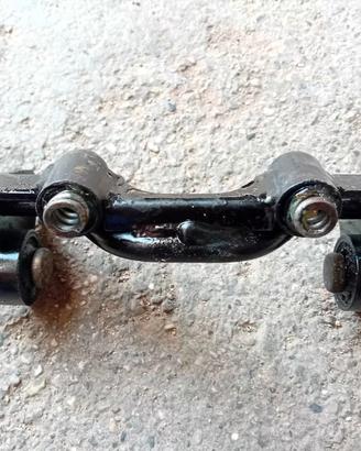 Telaietto supporto motore booster