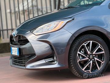 TOYOTA YARIS HYBRID TREND SENZA OBBLIGO FINANZIAME