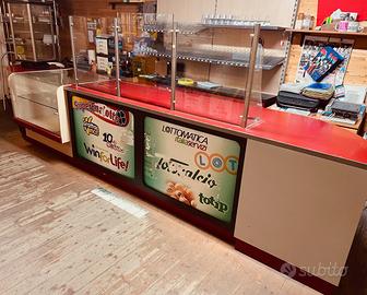 ARREDAMENTO COMPLETO TABACCHERIA