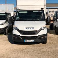 IVECO DAILY 35C16 3.0 furgone e pedana caricatrice