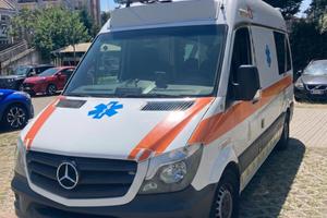 Ambulanza Mercedes Sprinter AVS