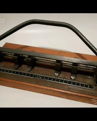 Perforatore carta 4 fori