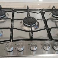 Fornello 5 fuochi a gas Holtpoint Ariston