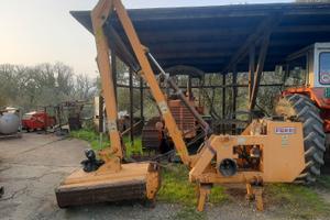 Braccio decespugliatore trattore