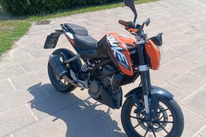 KTM Duke 125