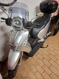 Scooter Scarabeo Aprilia