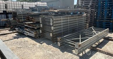 Scaffale portapallet da 300 x 270 cm di altezza