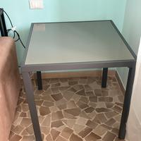 Tavolo in vetro