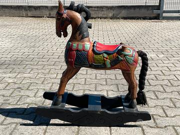 Cavallino a dondolo