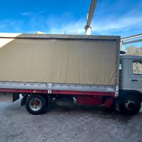 Autocarro Iveco 79-14