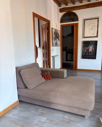 Divano componibile con  chaise longue
