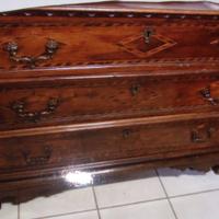 Canterano Comò in noce 3 cassetti. primo '700