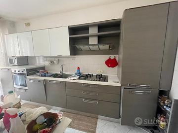 Cucina Lube moderna e funzionale