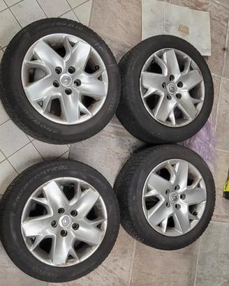 cerchi in ferro con gomme invernali 205/55/16