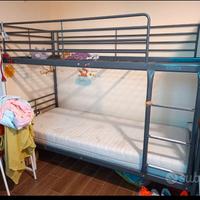 Letto a castello più materassi
