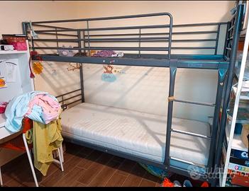 Letto a castello più materassi