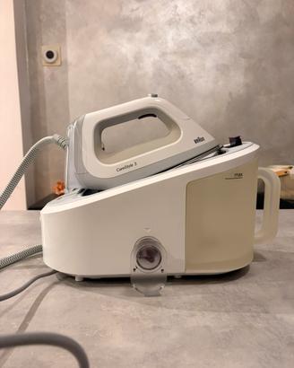 Ferro da stiro BRAUN CareStyle 3