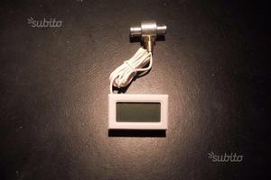 Termomentro digitale con attacco per motore