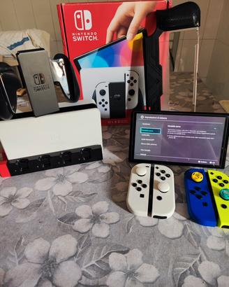 Nintendo Switch OLED + Accessori