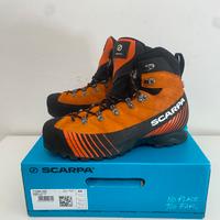 Scarpone da Trekking ed alpinismo La scarpa Ribell