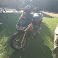 aprilia sr 50 max biaggi