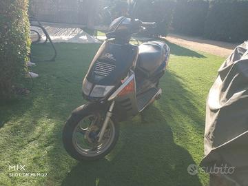 aprilia sr 50 max biaggi